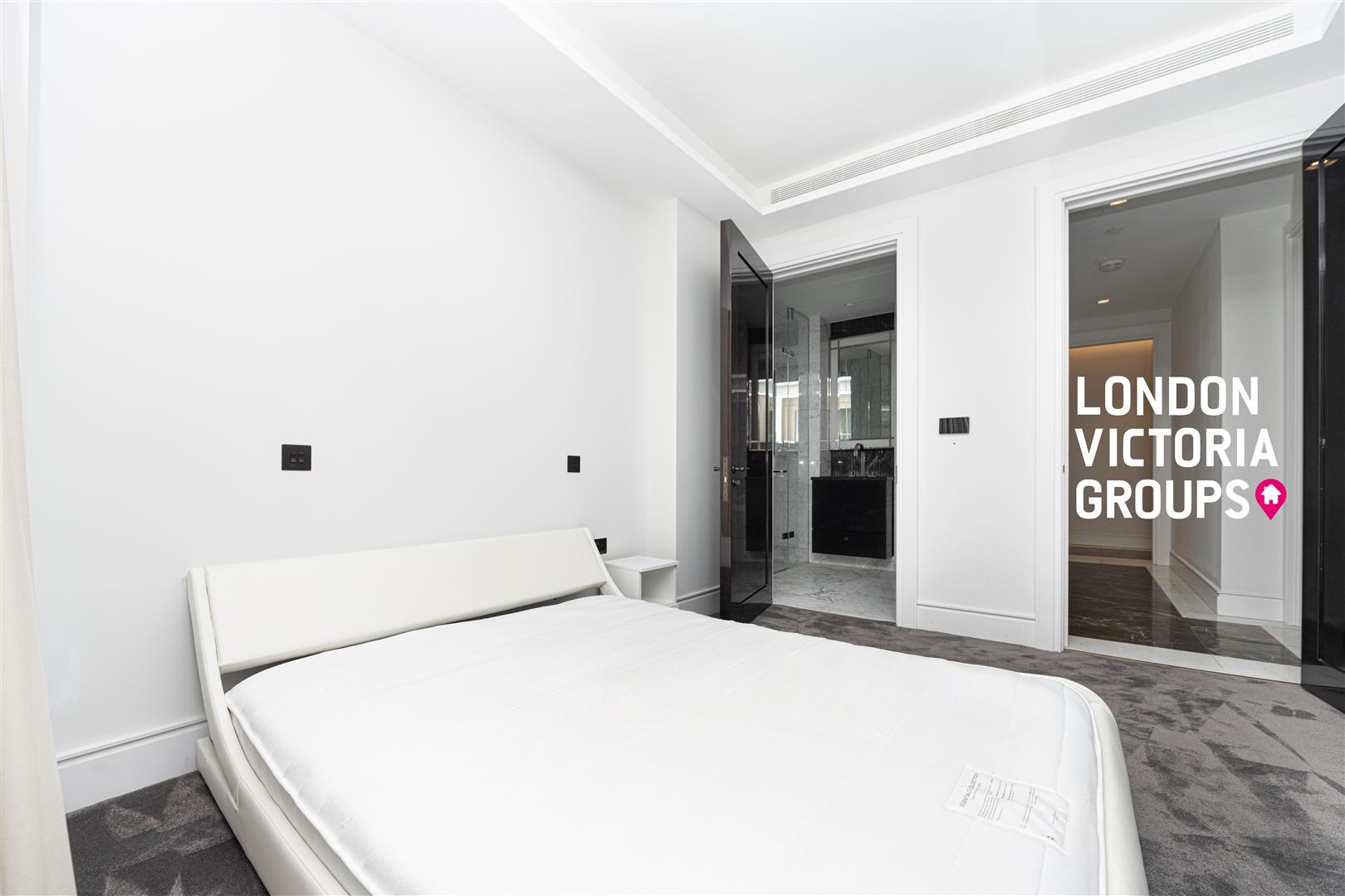 5 Belvedere Road, LONDON